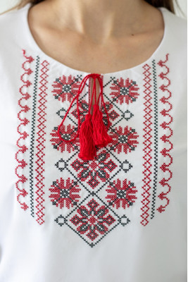 Вишиванка жіноча